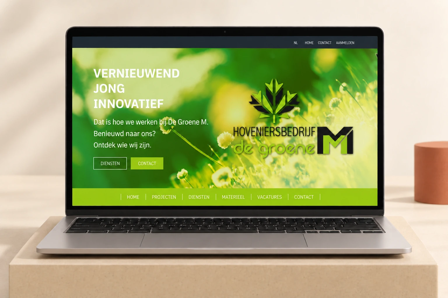 Website van hoveniersbedrijf De Groene M op een laptop
