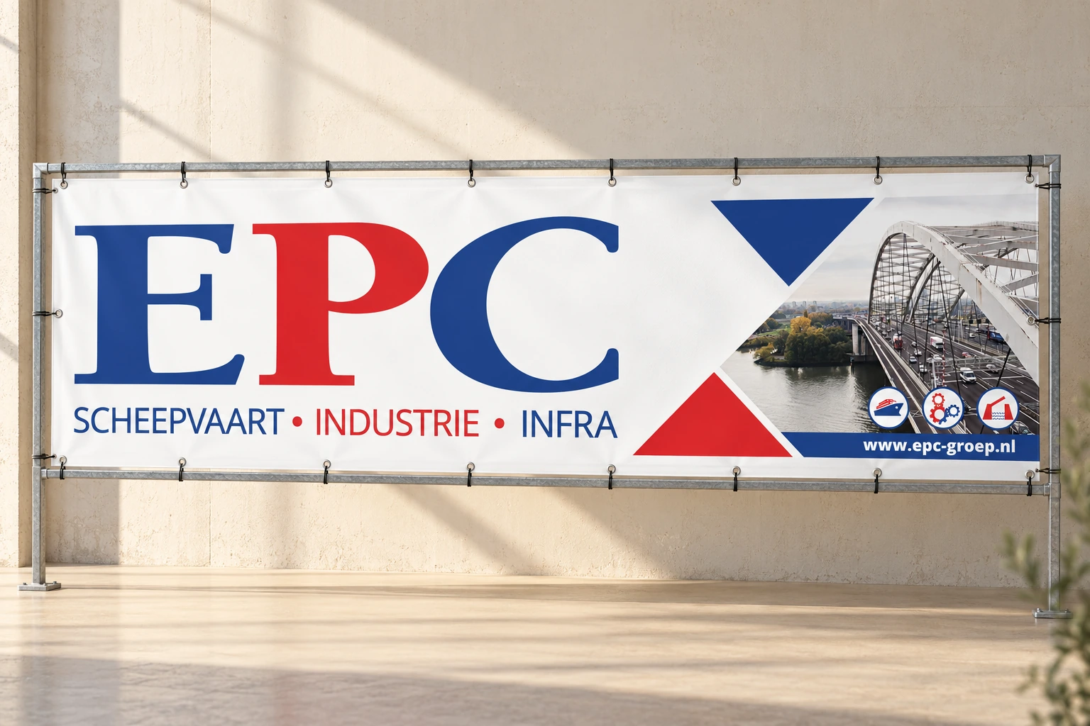 Brede EPC-banner als gespannen doek in een metalen frame