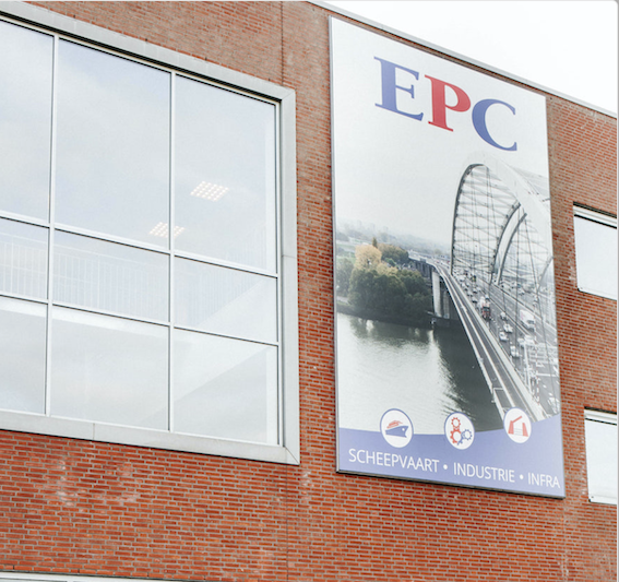 Signing en gevelreclame van het EPC-bedrijfspand