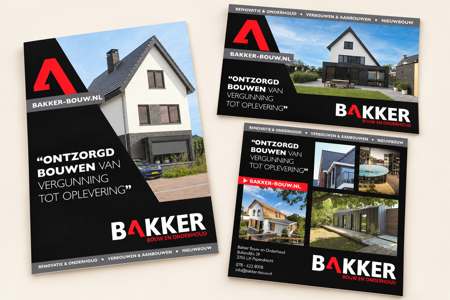 Portfoliomockup van drie Bakker Bouw-advertenties op een beige achtergrond
